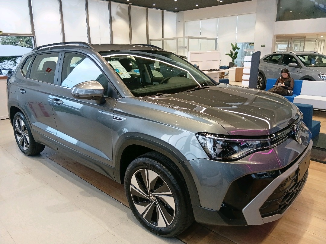 TAOS 1.4 250 TSI TOTAL FLEX COMFORTLINE AUTOMÁTICO0