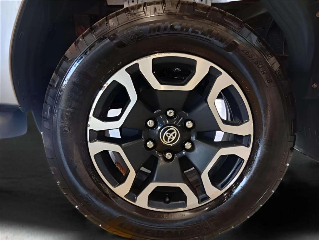 HILUX 2.8 D-4D TURBO DIESEL CD SRV 4X4 AUTOMÁTICO10