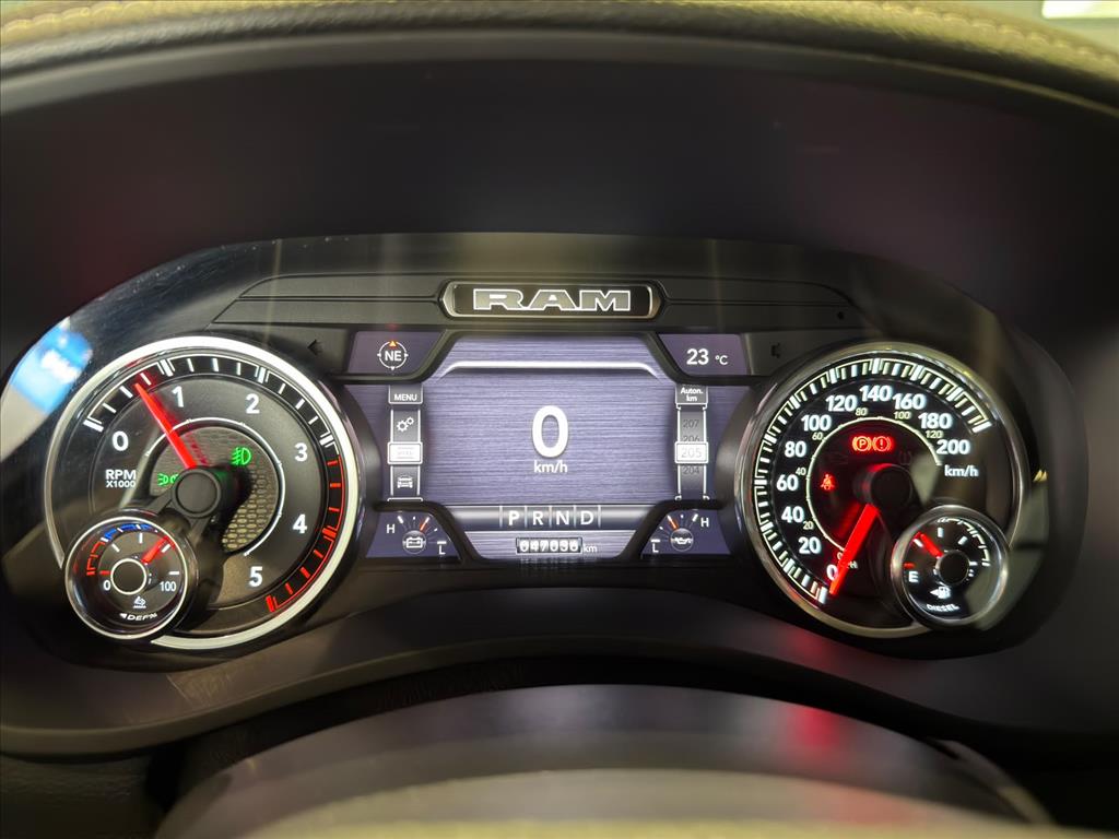 3500 6.7 I6 TURBO DIESEL LARAMIE CD 4X4 AUTOMÁTICO7