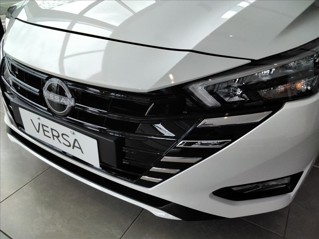 VERSA 1.6 16V FLEX EXCLUSIVE XTRONIC8