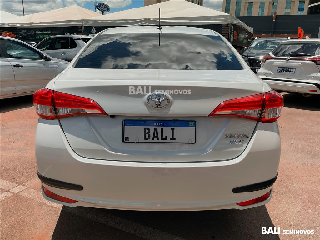 YARIS 1.5 16V FLEX SEDAN XLS CONNECT MULTIDRIVE5