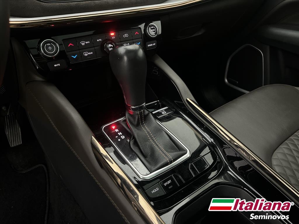 COMMANDER 1.3 T270 TURBO FLEX OVERLAND AT611