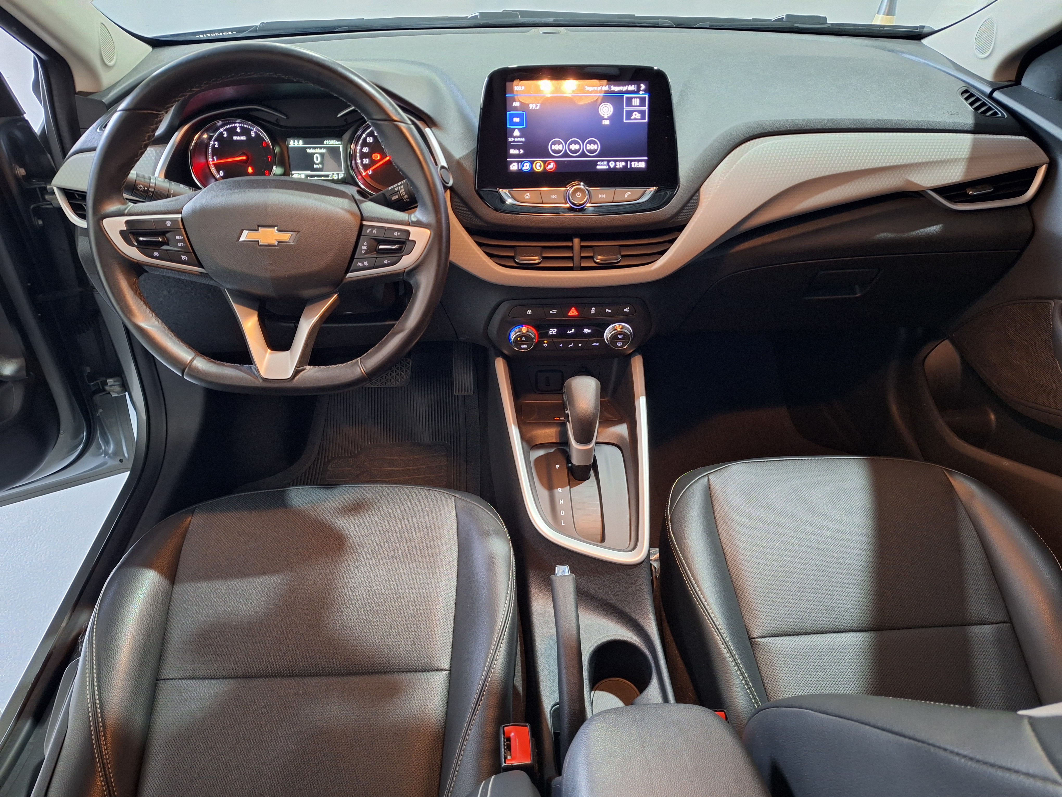 Chevrolet Onix 1.0 Turbo Flex Premier Automático - foto 12