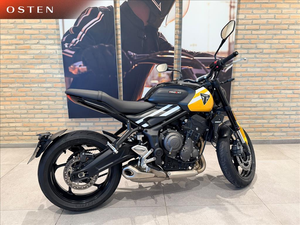 TRIUMPH-TRIDENT-660