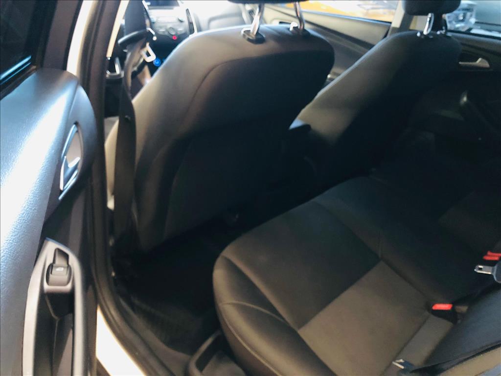 FOCUS 2.0 SE FASTBACK 16V FLEX 4P POWERSHIFT9