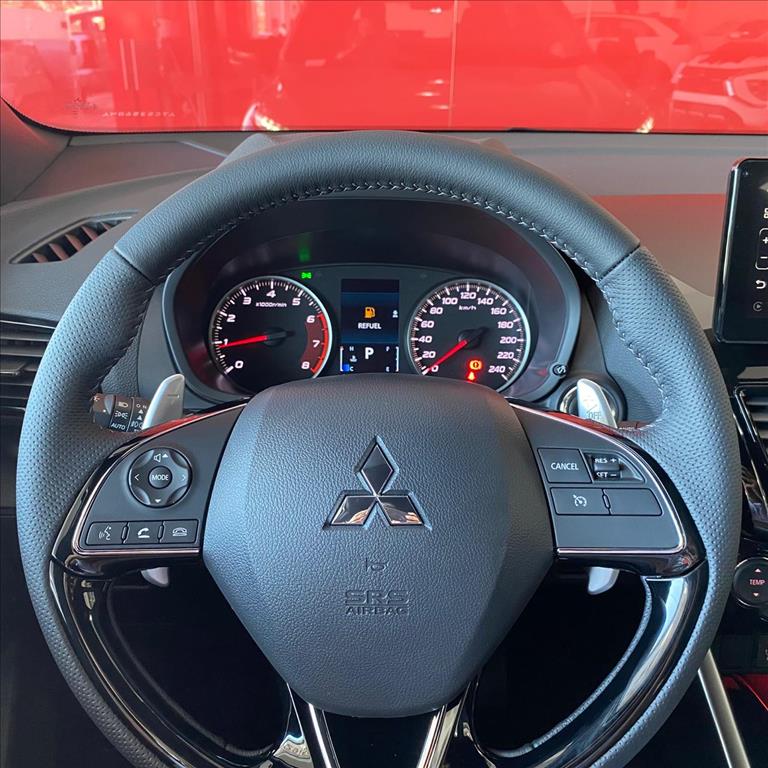 Mitsubishi-ECLIPSE CROSS-1.5 MIVEC TURBO GASOLINA HPE BLACK CVT