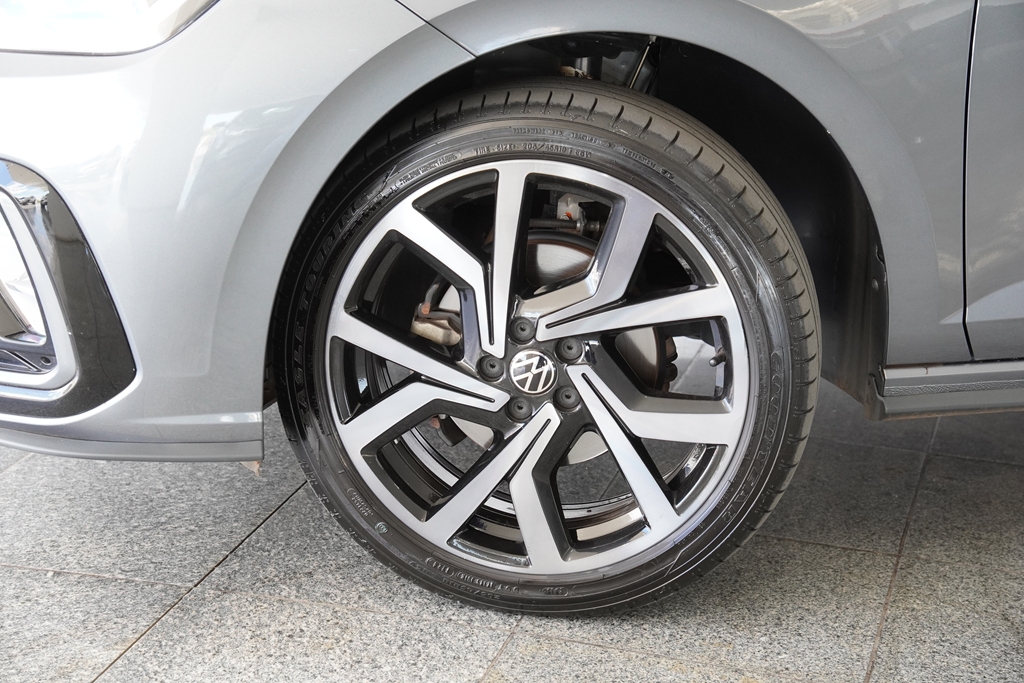 VIRTUS 1.4 250 TSI EXCLUSIVE AUTOMÁTICO3