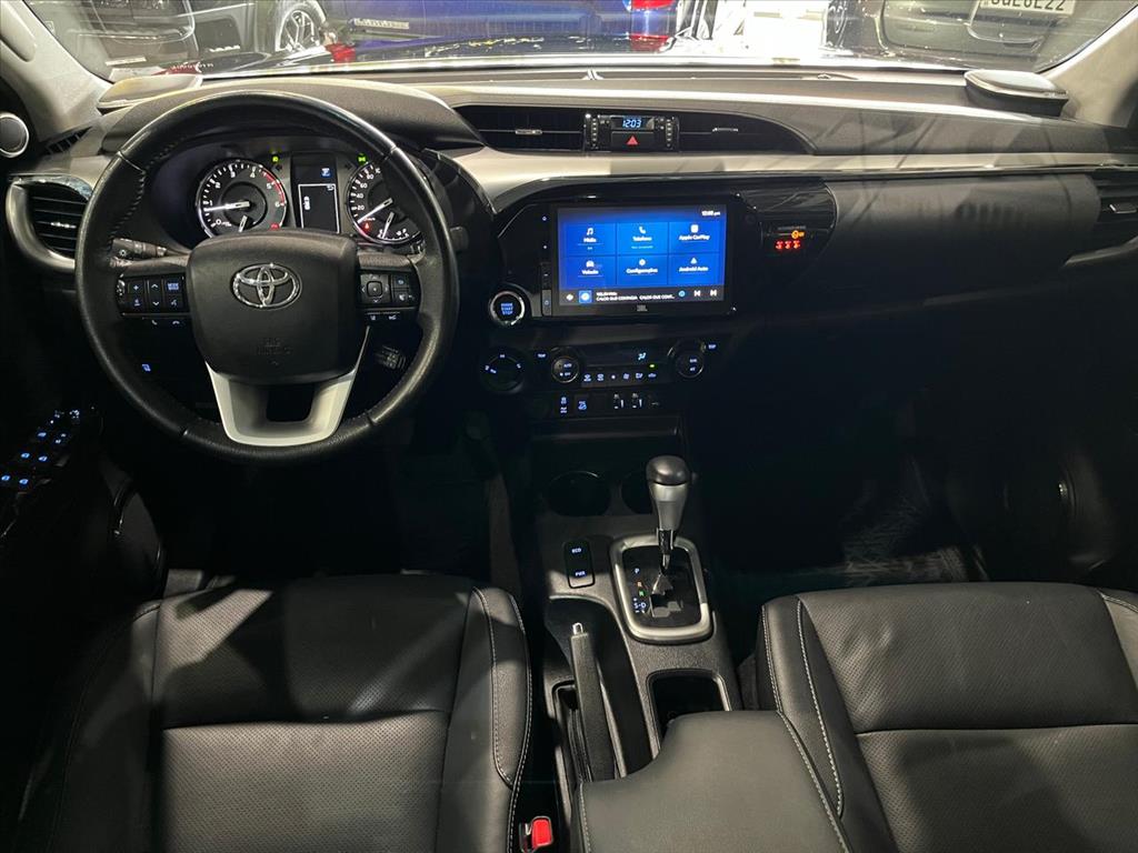 HILUX 2.8 D-4D TURBO DIESEL CD SRX 4X4 AUTOMÁTICO9