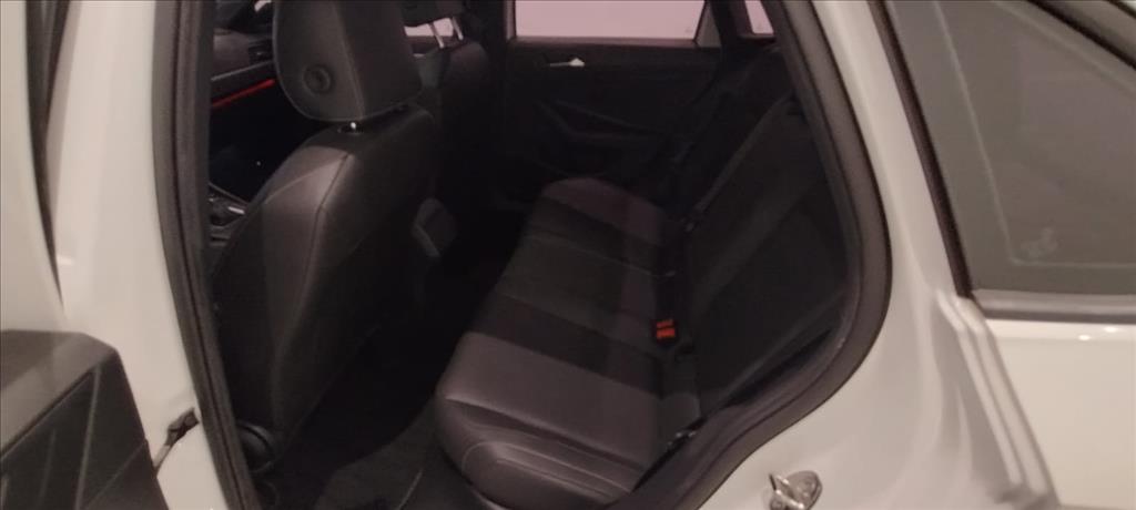 JETTA 1.4 250 TSI TOTAL FLEX R-LINE TIPTRONIC8