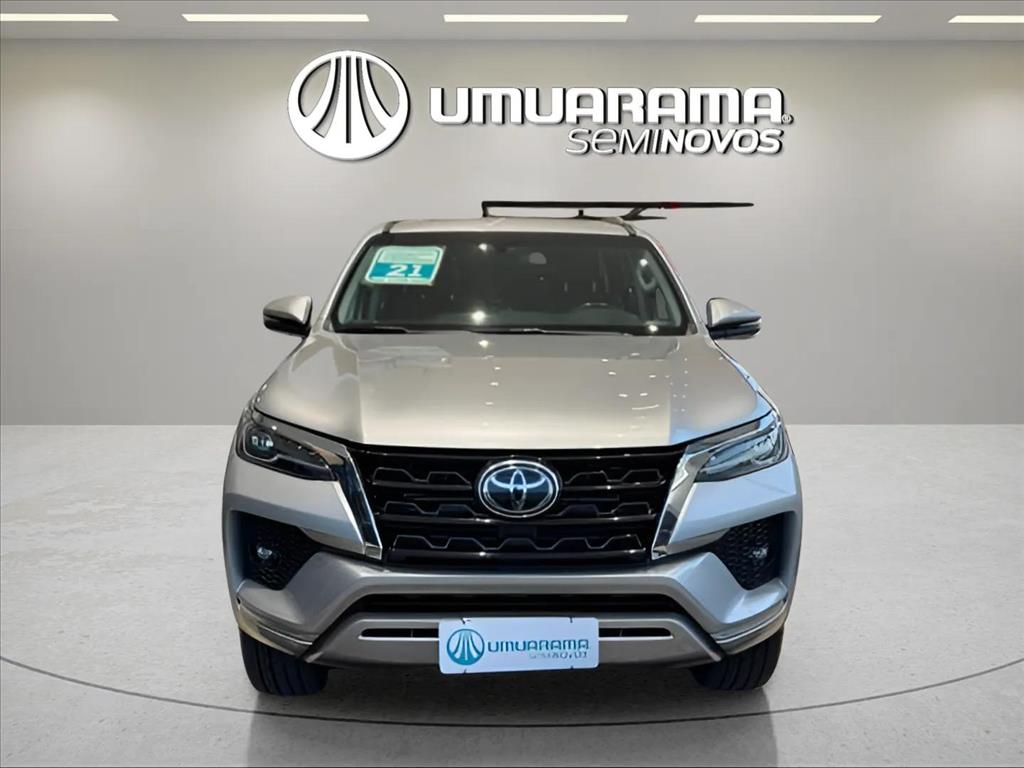HILUX SW4 2.8 D-4D TURBO DIESEL SRX 7L 4X4 AUTOMÁTICO0