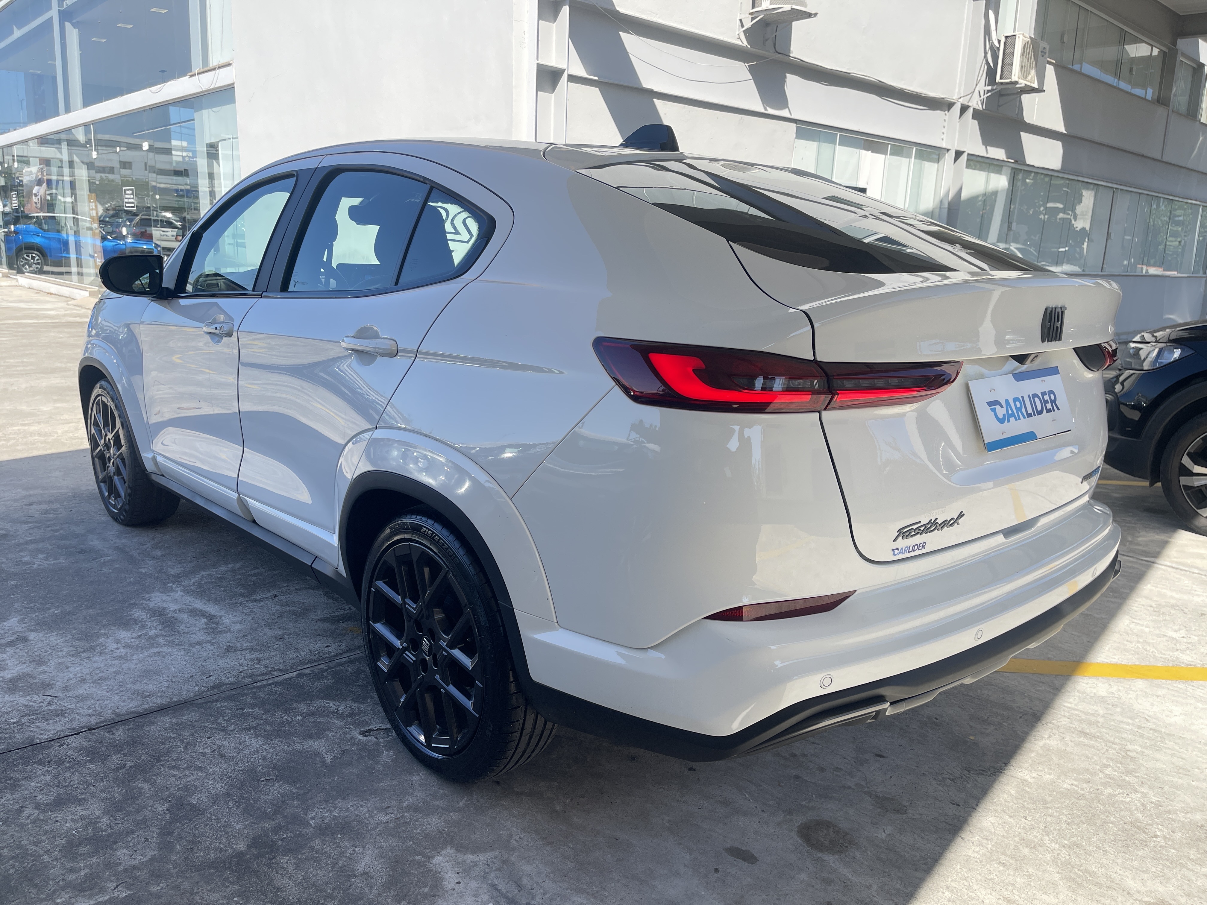 FASTBACK 1.0 TURBO 200 HYBRID IMPETUS CVT3