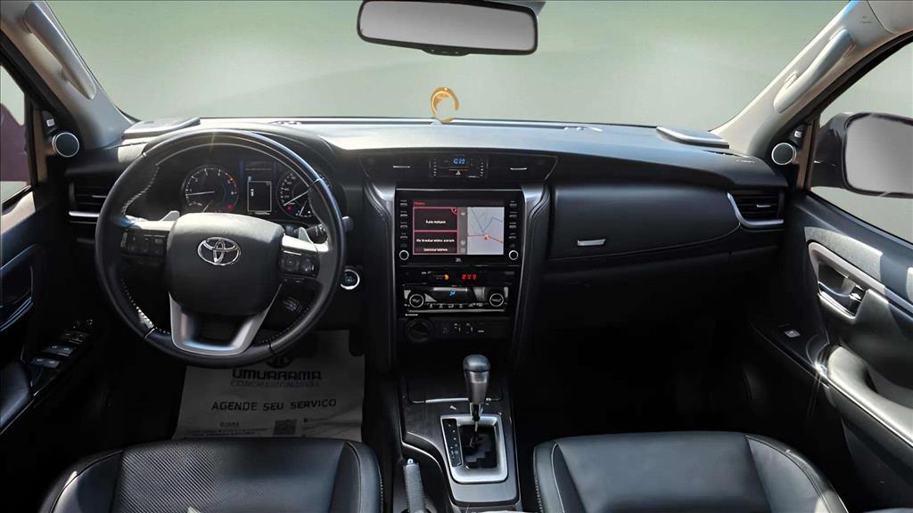 HILUX 2.8 D-4D TURBO DIESEL CD SRX 4X4 AUTOMÁTICO9