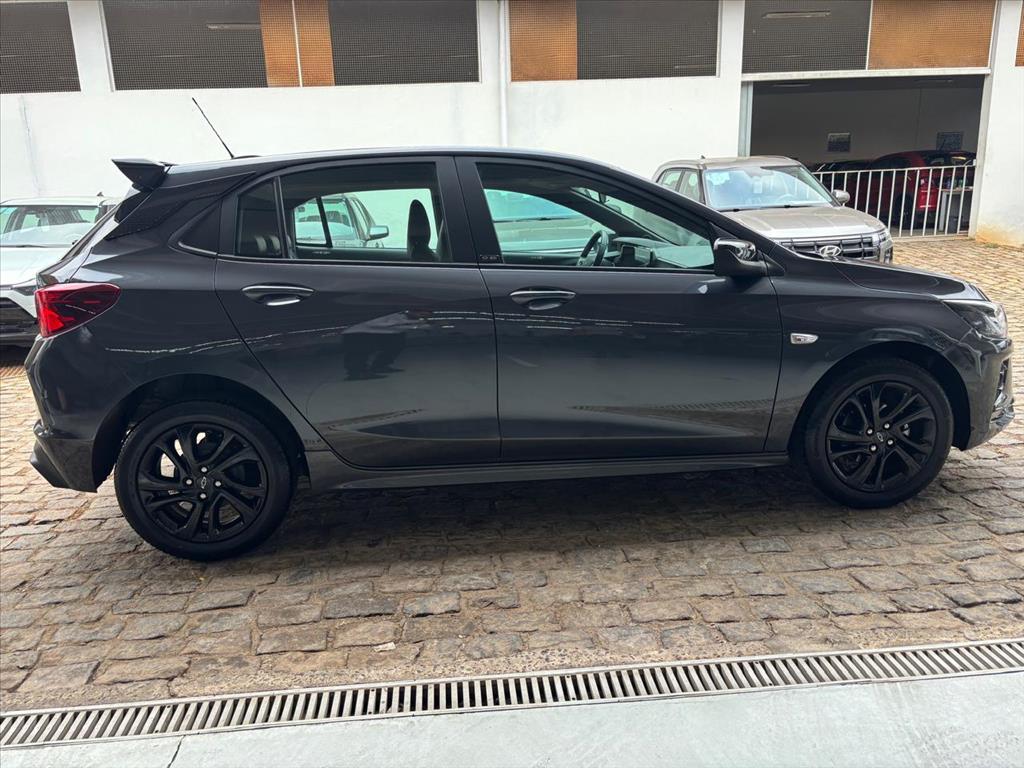 ONIX 1.0 TURBO FLEX RS AUTOMÁTICO3