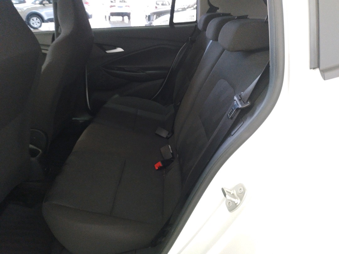 Chevrolet Onix 1.0 Flex Manual - foto 12