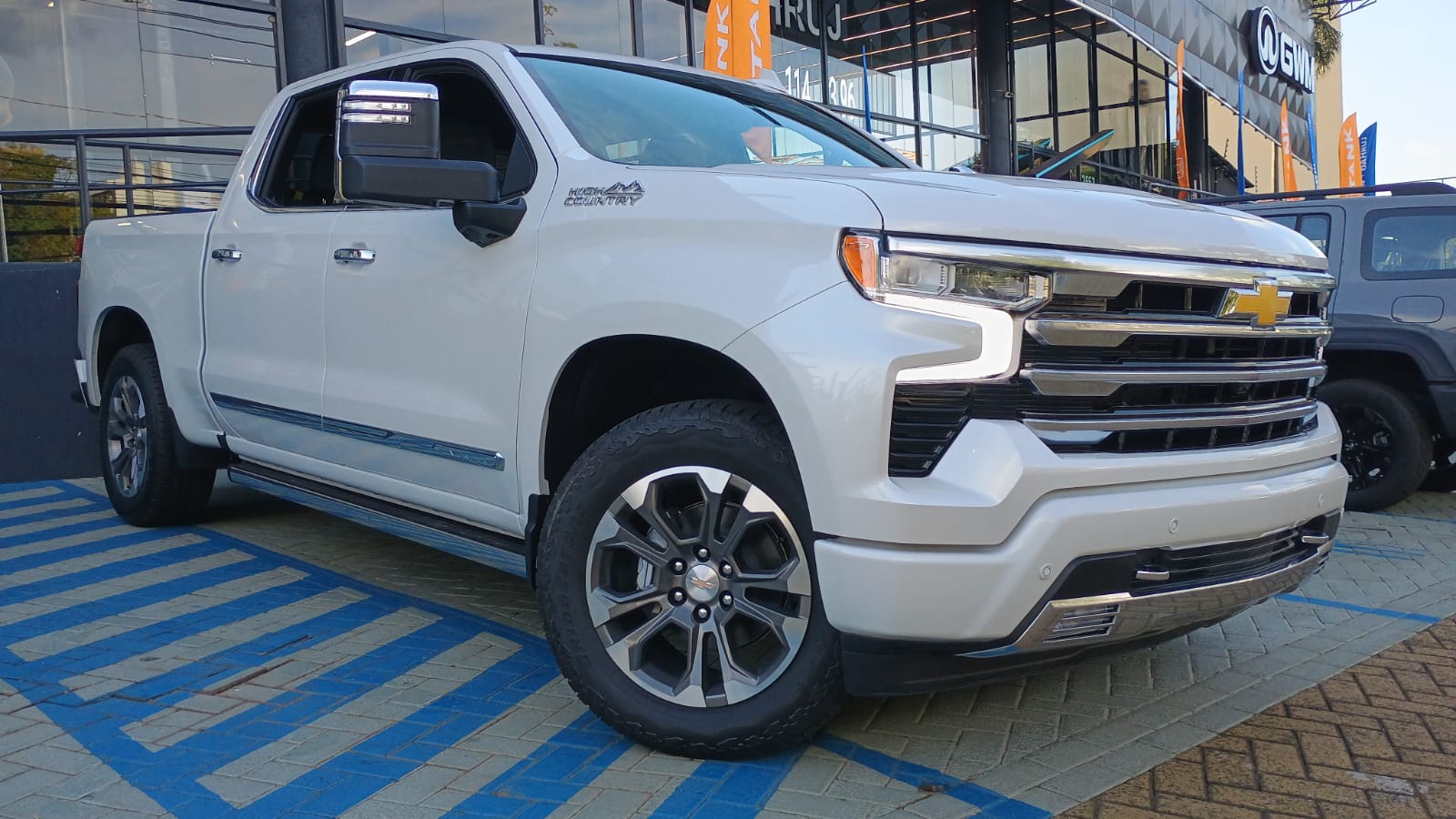 SILVERADO 5.3 V8 GASOLINA 1500 HIGH COUNTRY 4X4 AUTOMÁTICO2