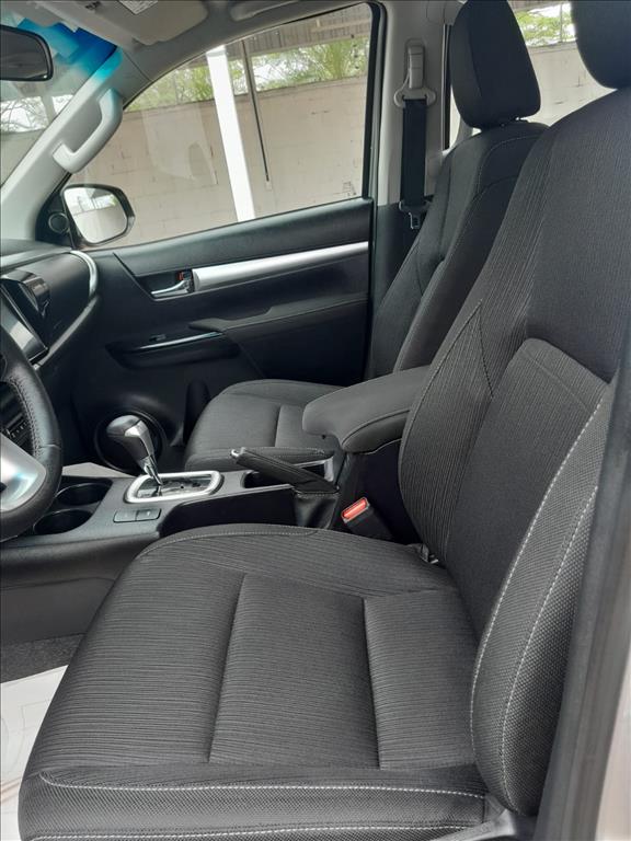HILUX 2.8 D-4D TURBO DIESEL CD SR 4X4 AUTOMÁTICO12