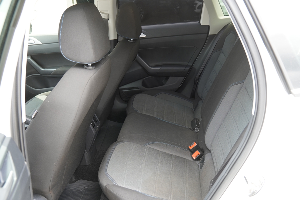 NIVUS 1.0 200 TSI TOTAL FLEX COMFORTLINE AUTOMÁTICO8