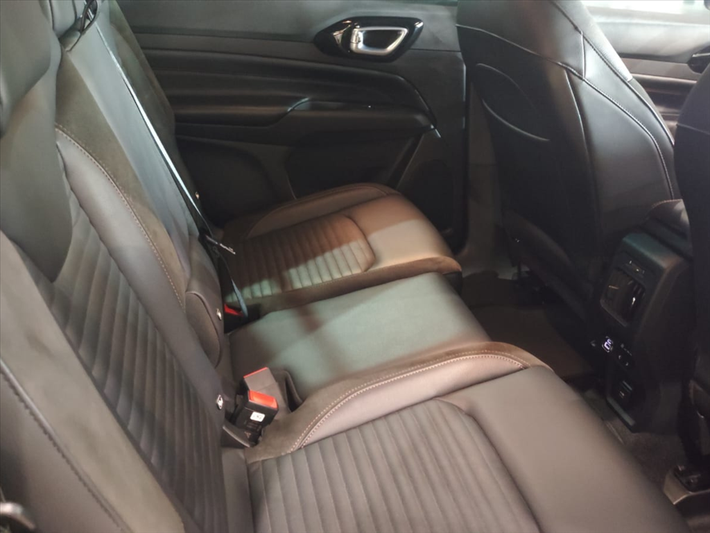 COMMANDER 2.0 TD380 TURBO DIESEL LIMITED AT915