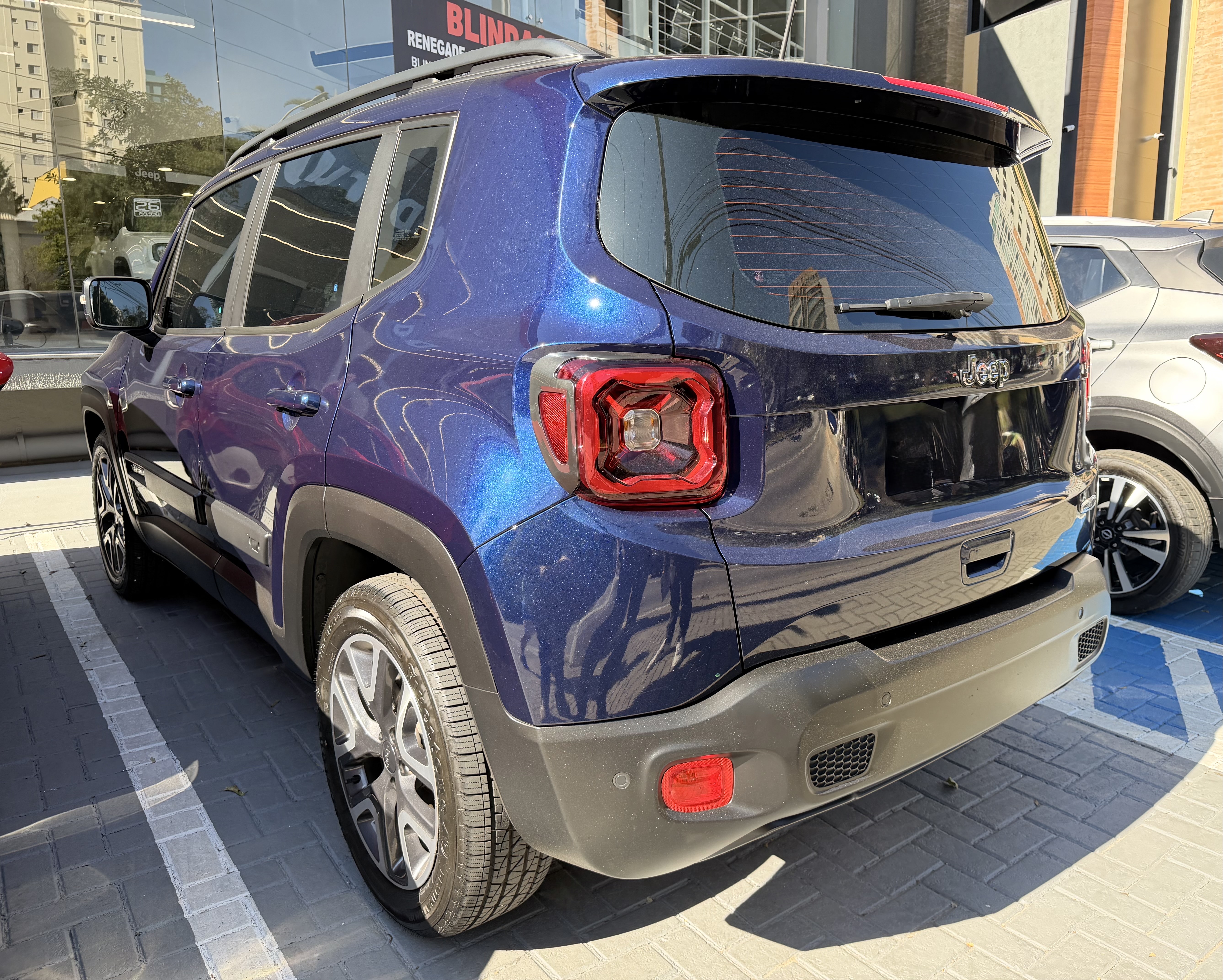 RENEGADE 1.8 16V FLEX LONGITUDE 4P AUTOMÁTICO14