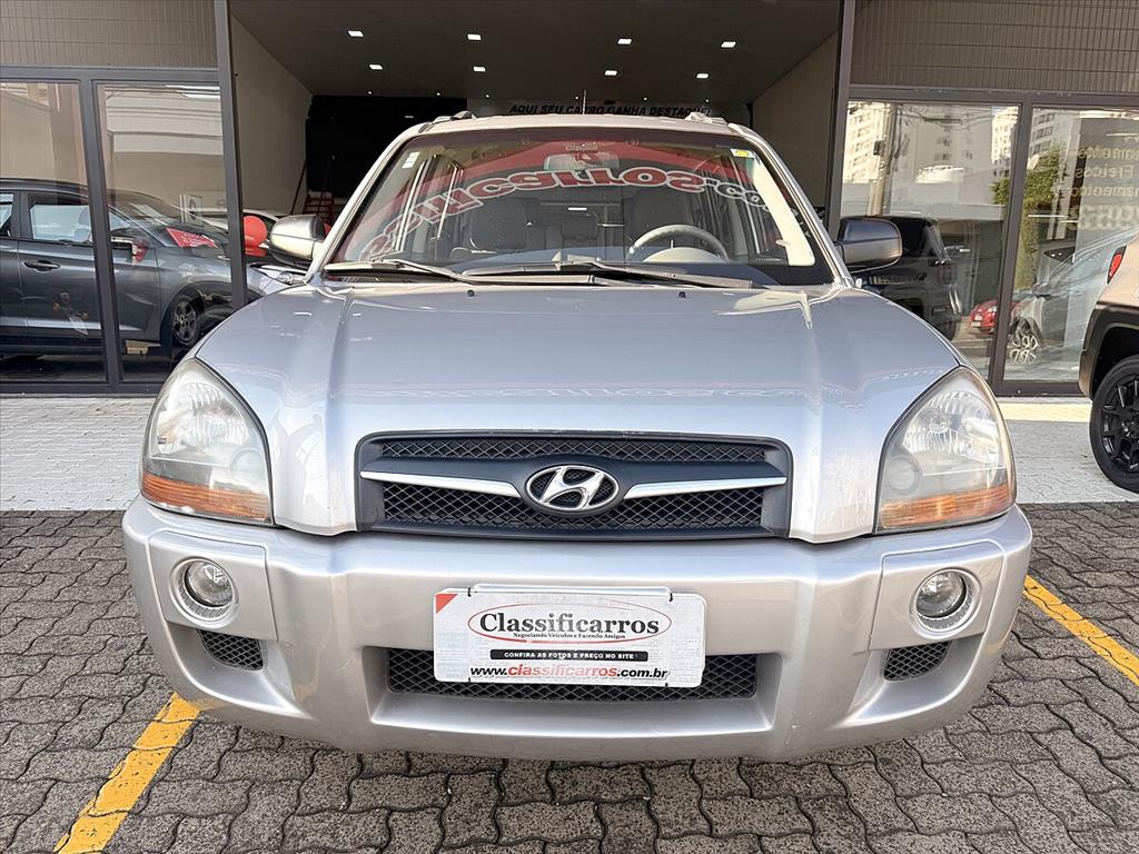 Hyundai Tucson - 2.0 MPFI GL 16V 142CV 2WD GASOLINA 4P AUTOMÁTICO