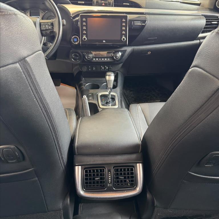 HILUX 2.8 D-4D TURBO DIESEL CD SRV 4X4 AUTOMÁTICO13