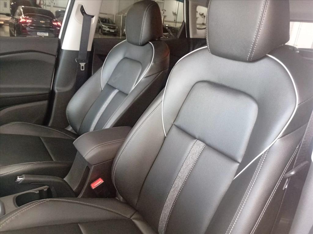 TRACKER 1.0 TURBO FLEX LTZ AUTOMÁTICO13