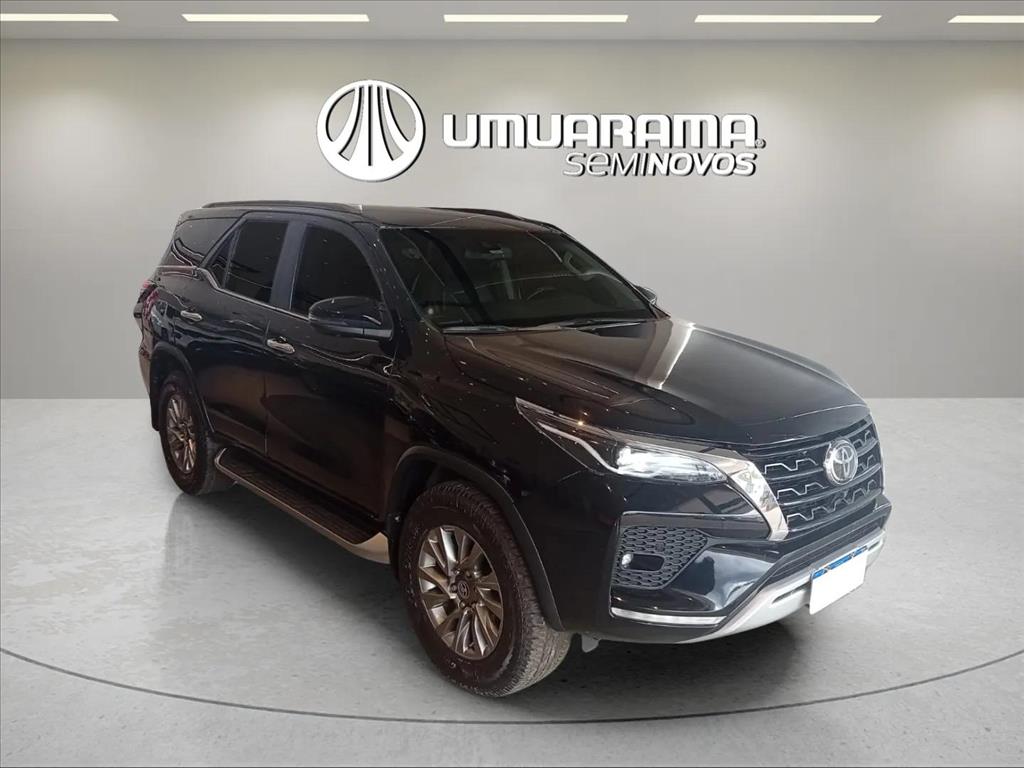 HILUX SW4 2.8 D-4D TURBO DIESEL SRX 7L 4X4 AUTOMÁTICO1