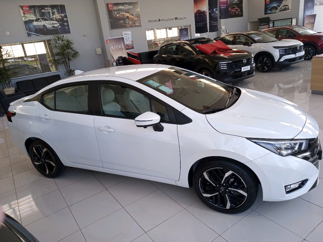 VERSA 1.6 16V FLEX EXCLUSIVE XTRONIC1