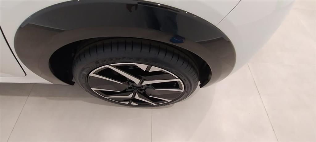 208 1.0 TURBO 200 HYBRID GT CVT16