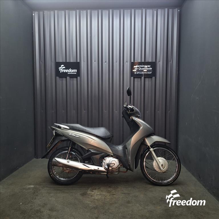Moto HONDA do modelo BIZ 110I 2022/2023