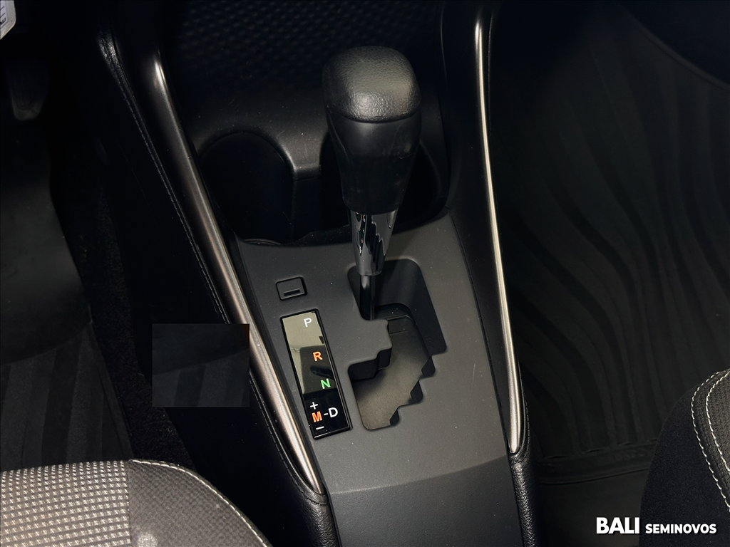 YARIS 1.5 16V FLEX SEDAN XL LIVE MULTIDRIVE10