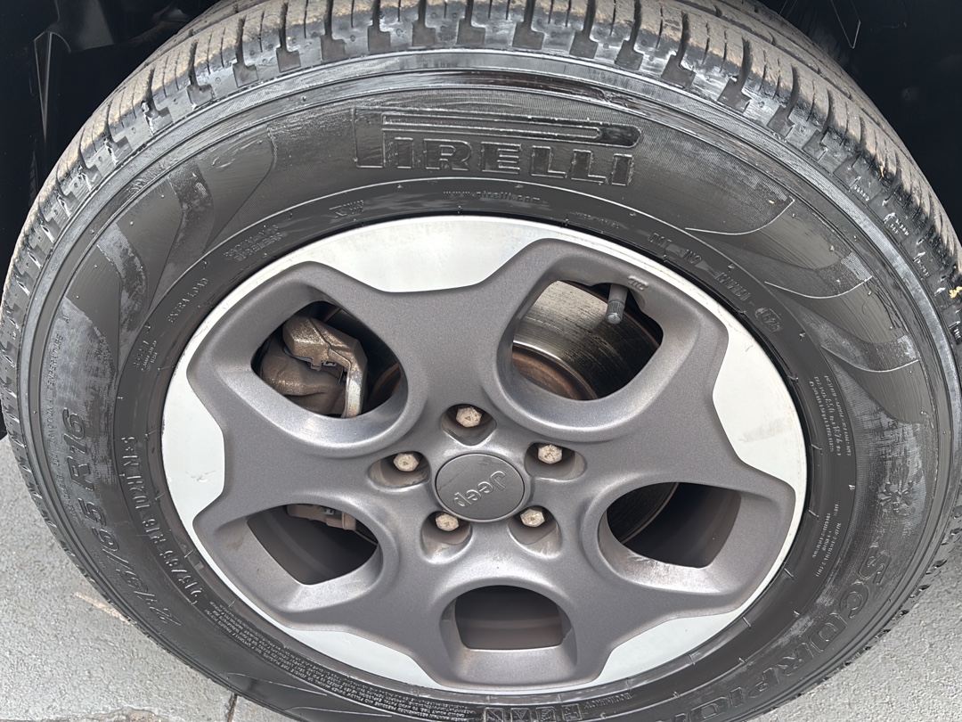 RENEGADE 1.8 16V FLEX STD 4P AUTOMÁTICO14