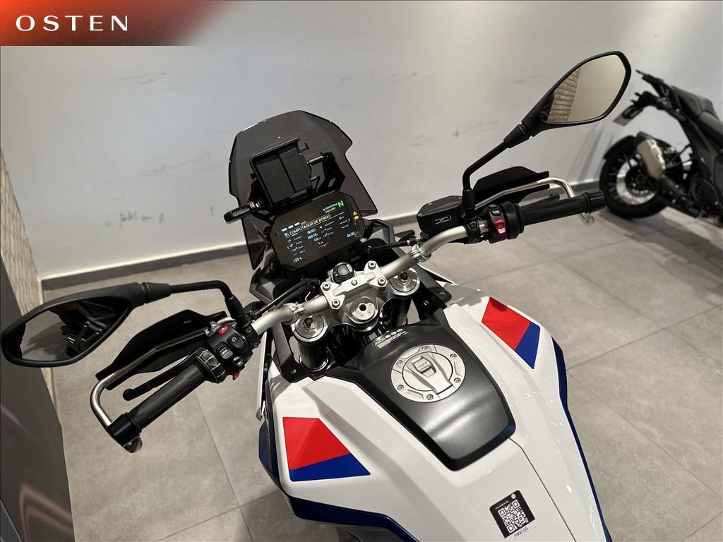 BMW Motorrad-F-900 GS TROPHY