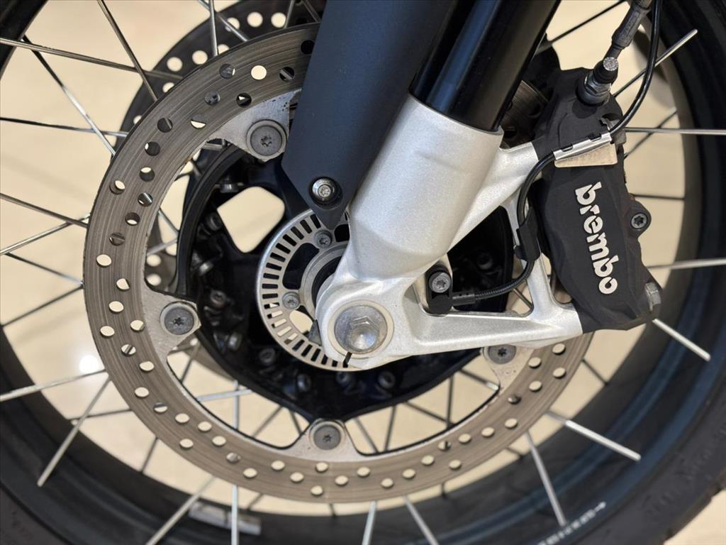 R 1250 GS PREMIUM TRIPLE BLACK6