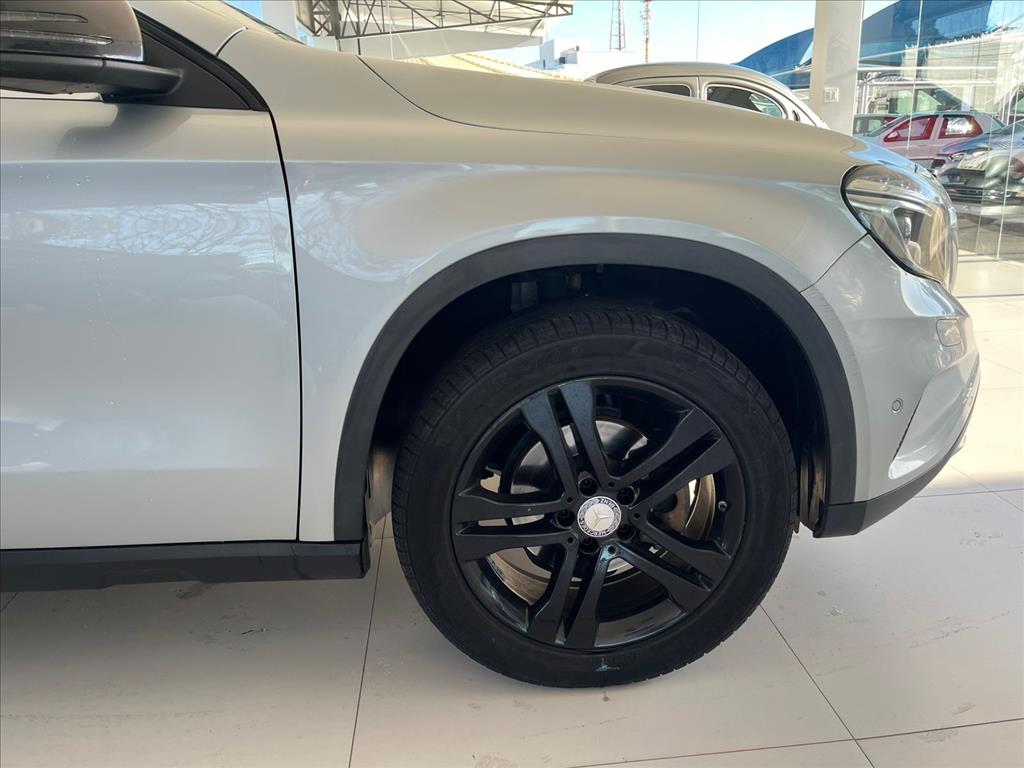GLA 200 1.6 CGI ENDURO 16V TURBO FLEX 4P AUTOMÁTICO3
