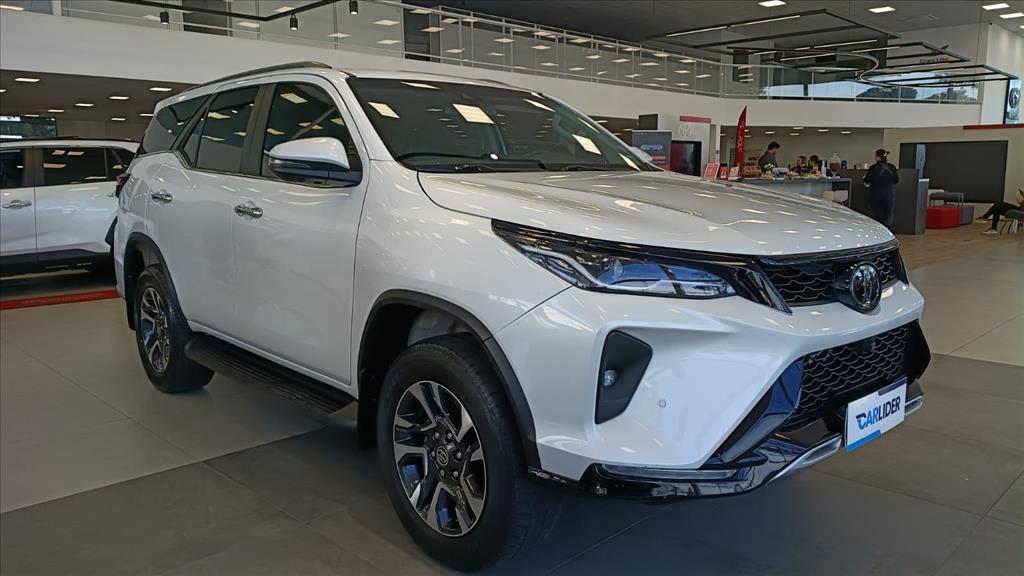 HILUX SW4 2.8 D-4D TURBO DIESEL SRX 7L 4X4 AUTOMÁTICO2