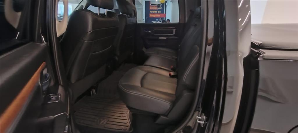 CLASSIC 5.7 V8 GASOLINA LARAMIE CD 4X4 AUTOMÁTICO9