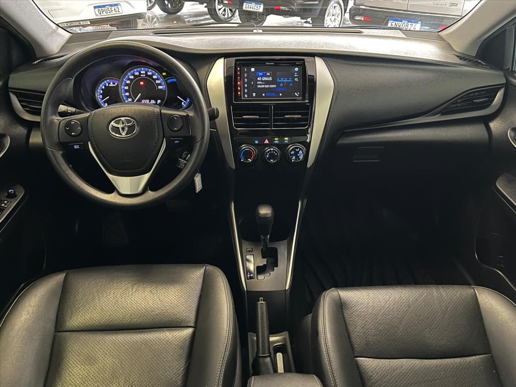 YARIS 1.5 16V FLEX SEDAN XL LIVE MULTIDRIVE9