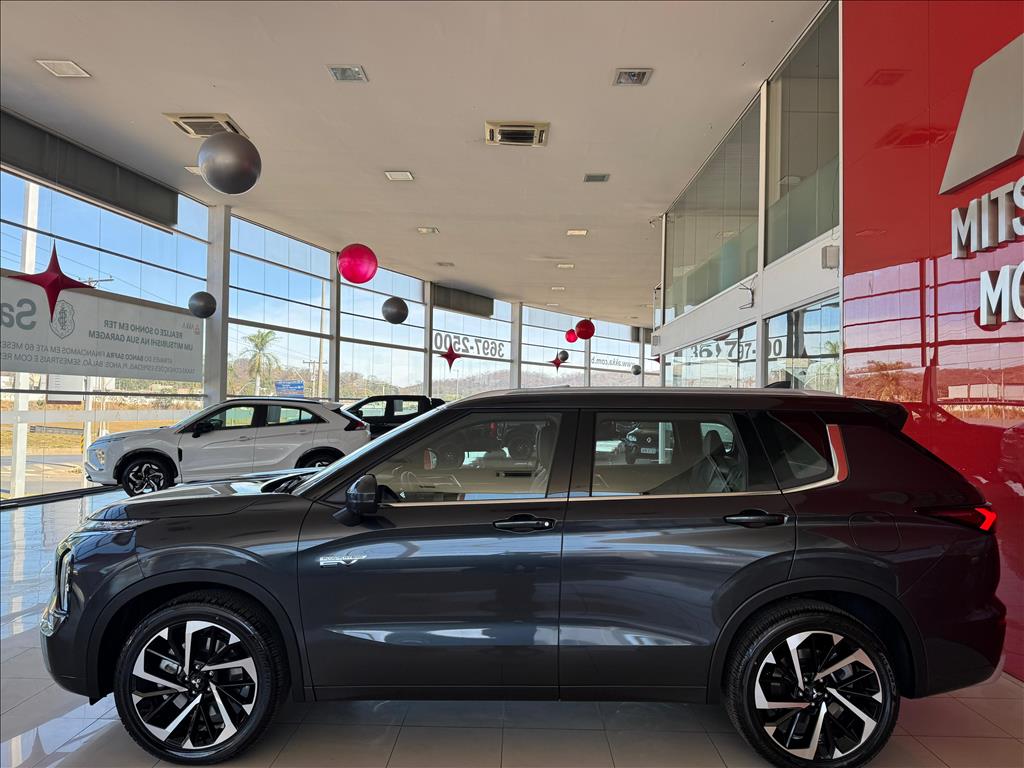 Mitsubishi-OUTLANDER-2.4 PHEV SIGNATURE S-AWC DHT