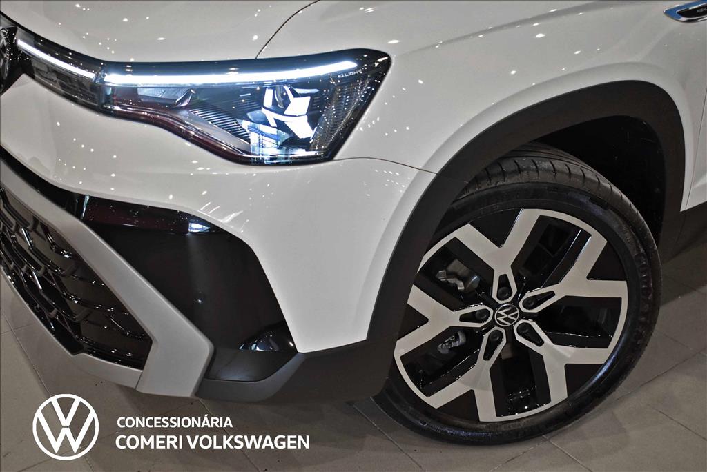 TAOS 1.4 250 TSI TOTAL FLEX HIGHLINE AUTOMÁTICO9