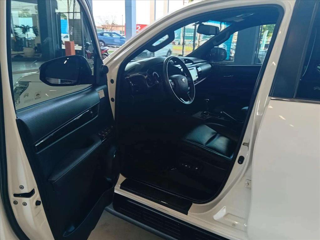 HILUX 2.8 SRX 4X4 CD 16V DIESEL 4P AUTOMÁTICO10