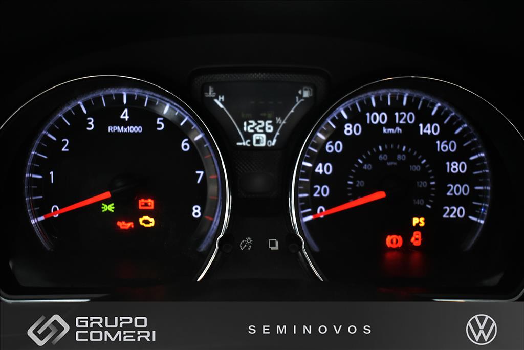 VERSA 1.6 16V FLEXSTART V-DRIVE MANUAL5