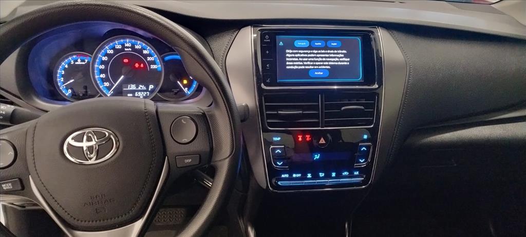 YARIS 1.5 16V FLEX SEDAN XL LIVE MULTIDRIVE6