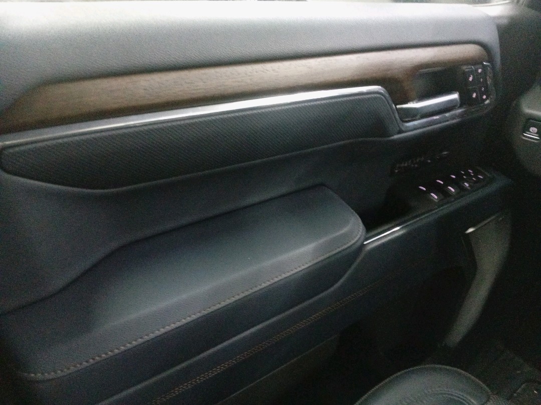 SILVERADO 5.3 V8 GASOLINA 1500 HIGH COUNTRY 4X4 AUTOMÁTICO12