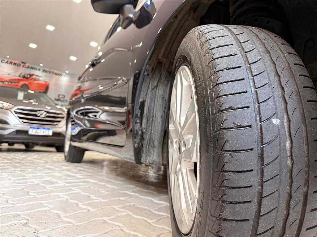 Honda Fit - 1.5 PERSONAL 16V FLEX 4P AUTOMÁTICO