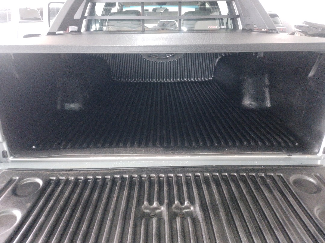 GM - Chevrolet-S10-2.8 EXECUTIVE 4X4 CD 12V TURBO ELECTRONIC INTERCOOLER DIESEL 4P MANUAL