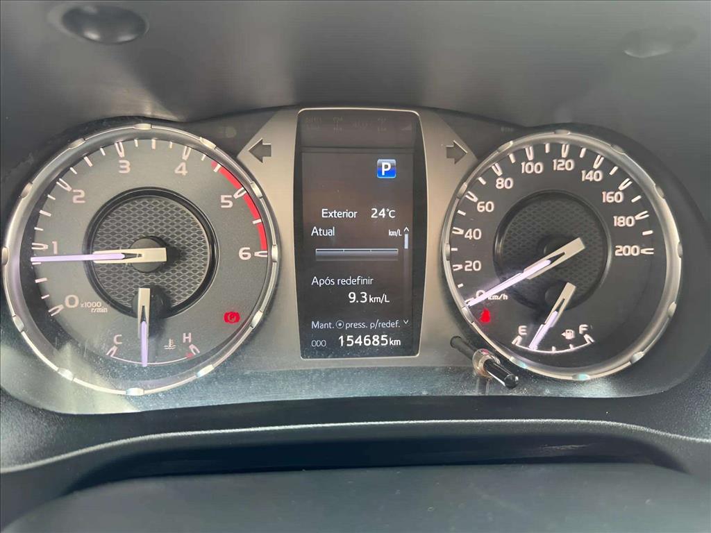 HILUX 2.8 D-4D TURBO DIESEL CD SRX 4X4 AUTOMÁTICO10