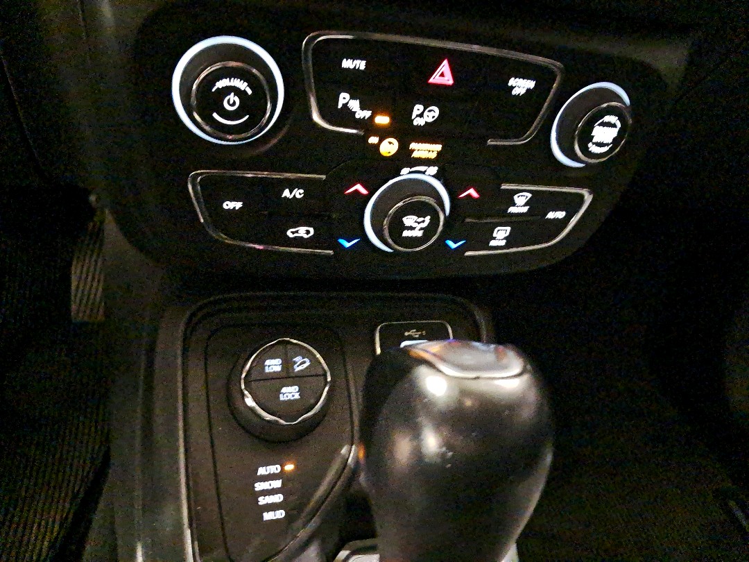 COMPASS 2.0 16V DIESEL LONGITUDE 4X4 AUTOMÁTICO9
