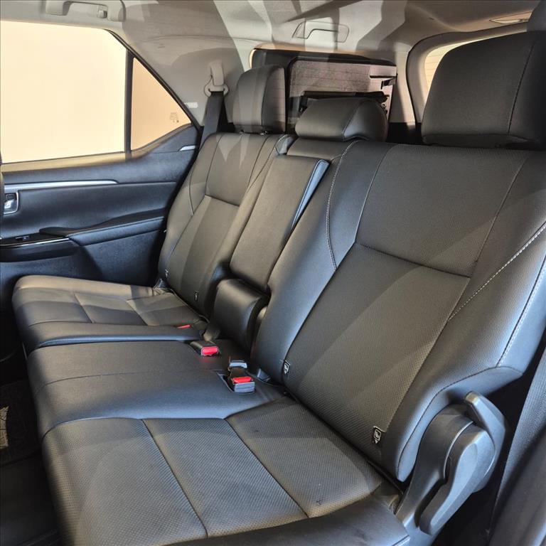 HILUX 2.8 D-4D TURBO DIESEL CD SRX 4X4 AUTOMÁTICO17