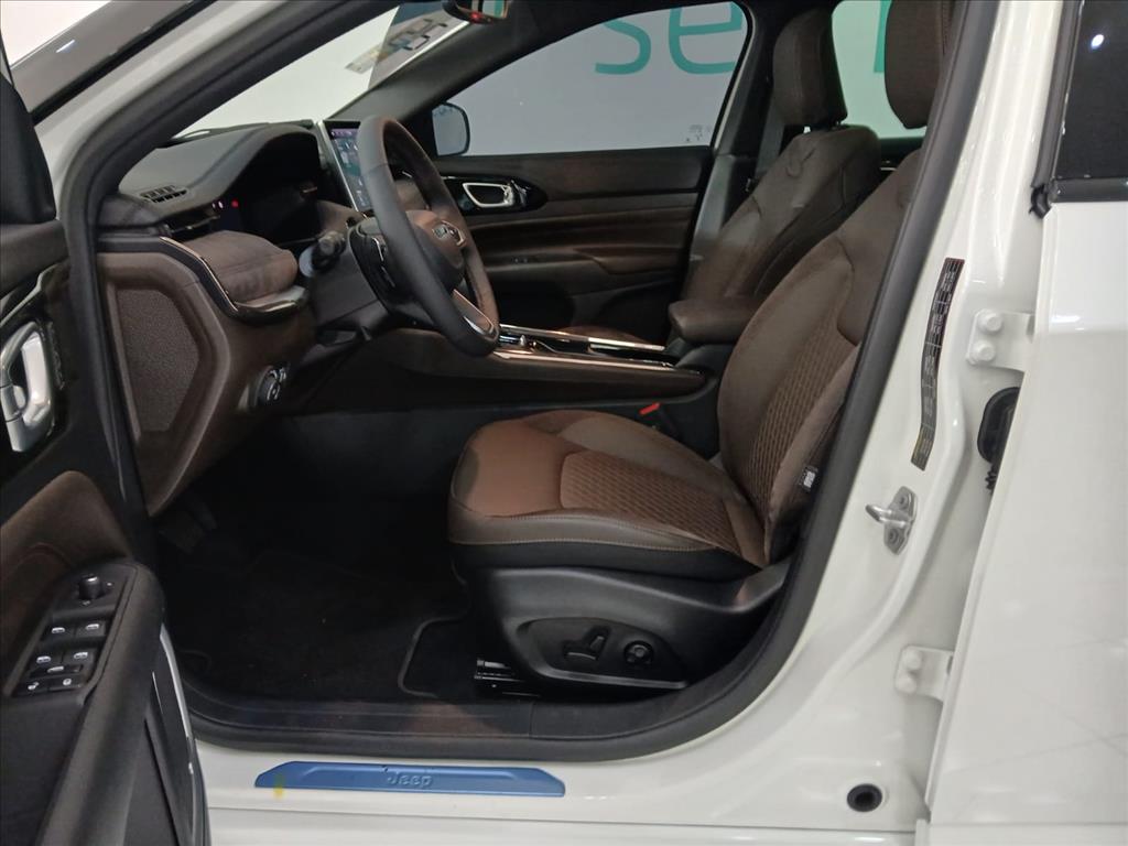 Jeep-COMMANDER-2.0 TD380 TURBO DIESEL OVERLAND AT9